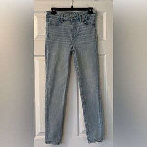 American Eagle Hi-Rise Jegging Jeans Light Wash Size 8